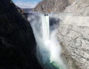 拉西瓦電站墊塘抽水(shuǐ)檢驗及修複工程